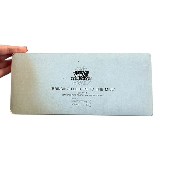 Dept 56 Dickens' Heritage Village Bringing Fleeces to the Mill #5819-0 With Box - Picture 3 of 9